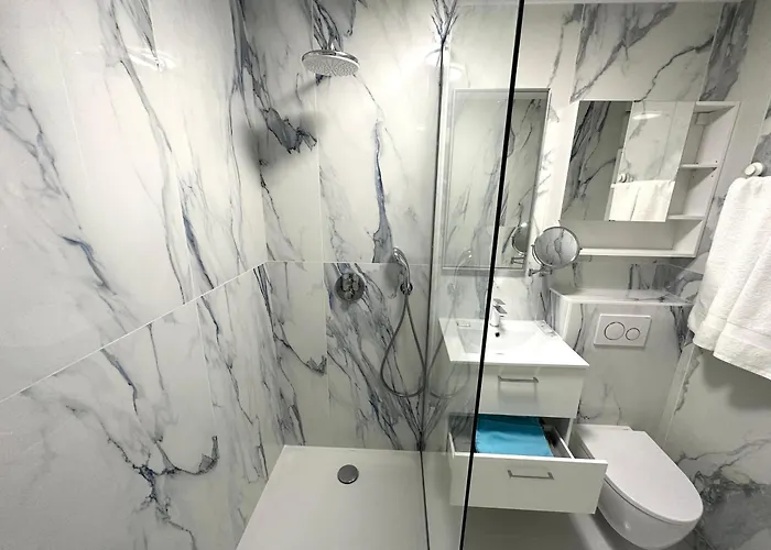 Trip In - Gare De L'est * 巴黎